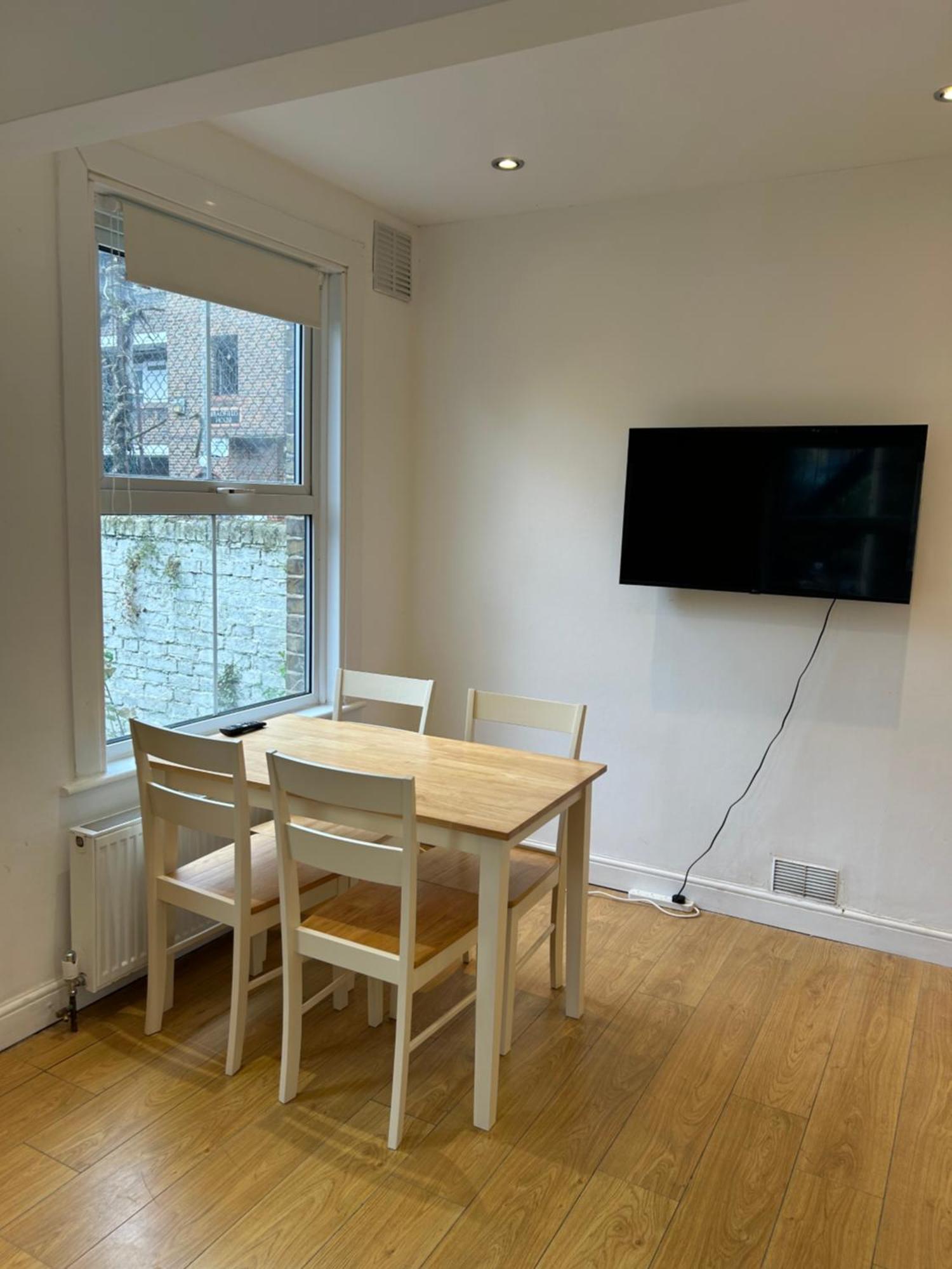 Spacious Battersea Rooms And Apartments Лондон Стая снимка