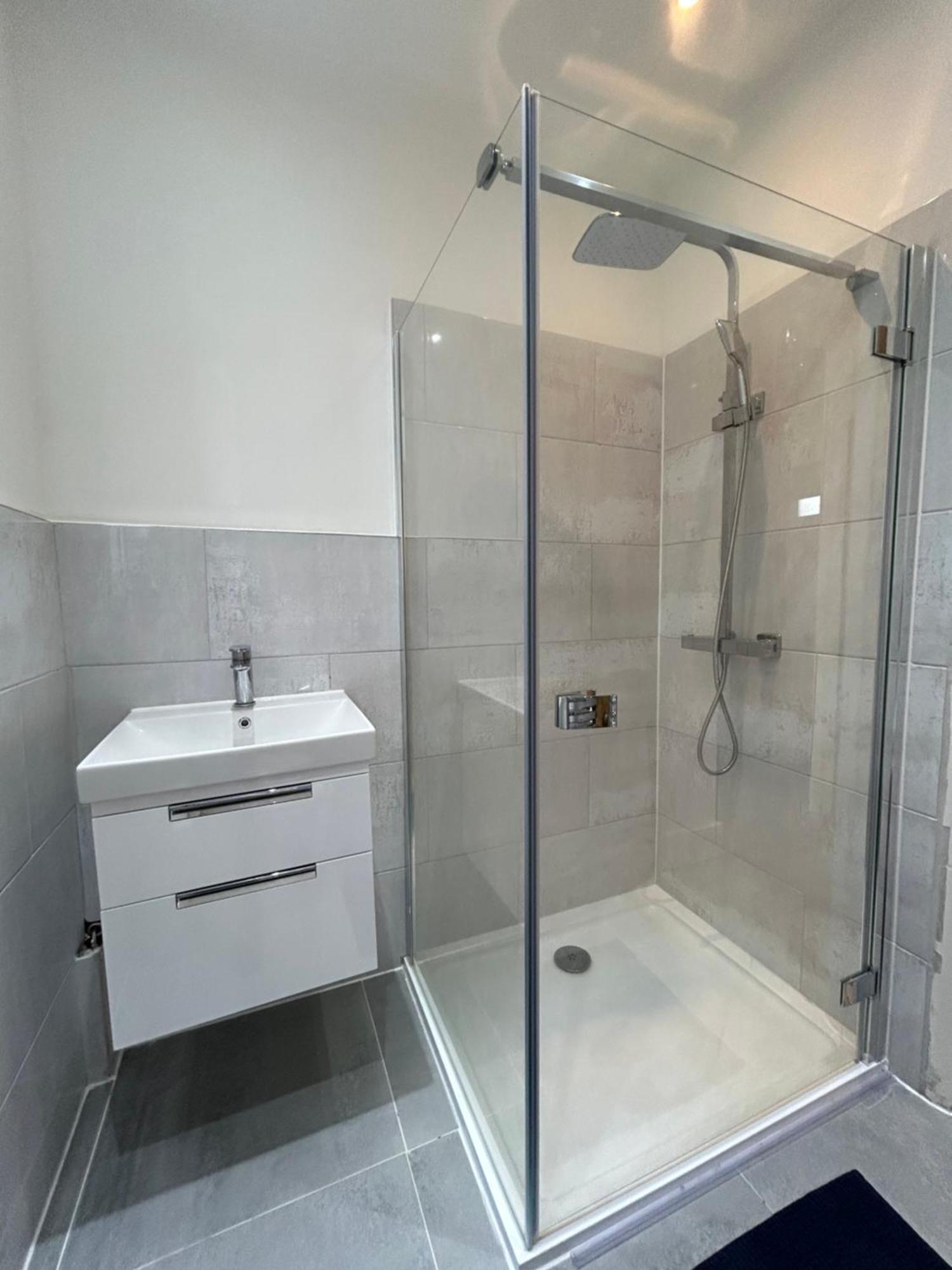 Spacious Battersea Rooms And Apartments Лондон Стая снимка
