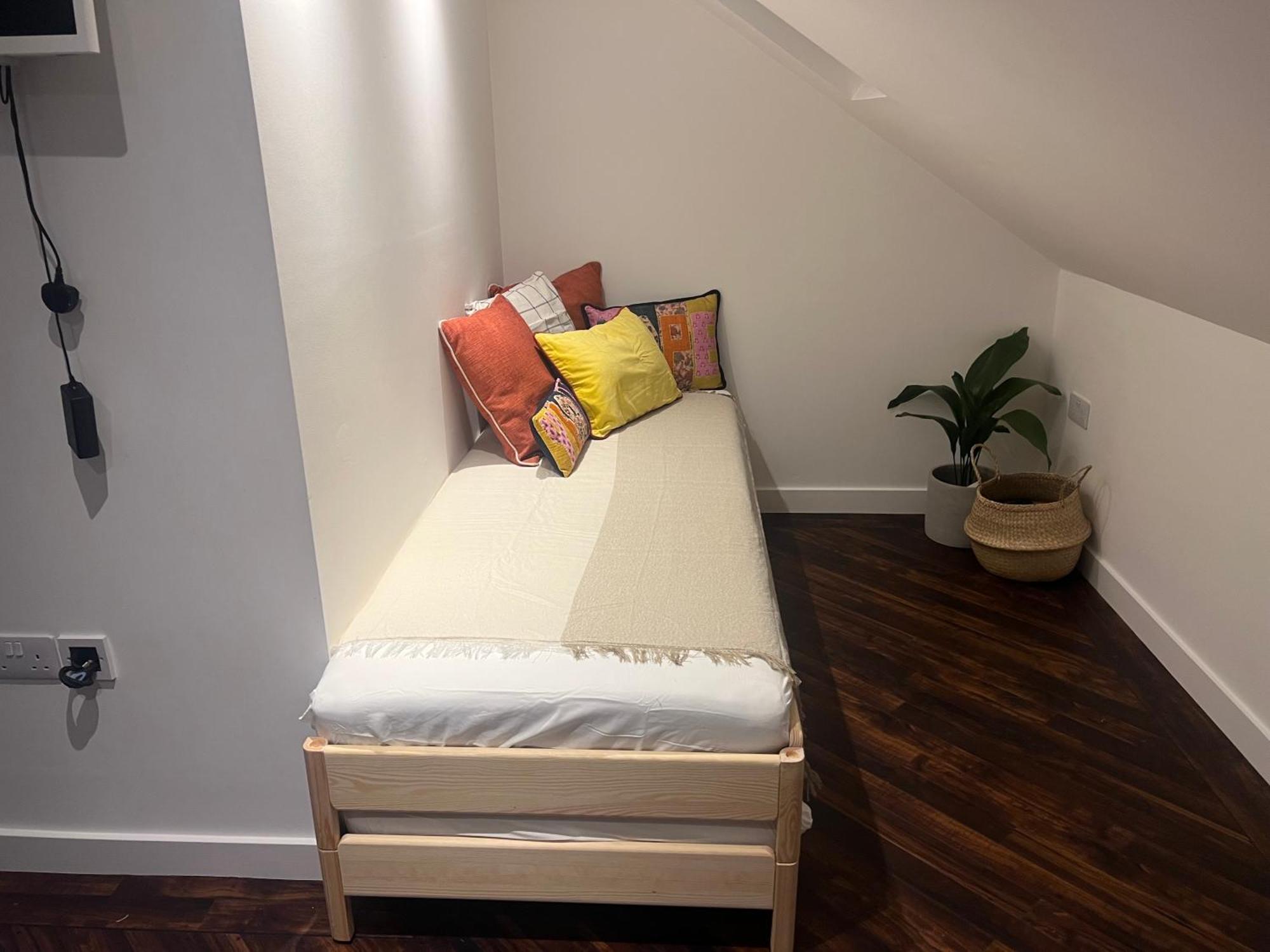 Spacious Battersea Rooms And Apartments Лондон Екстериор снимка