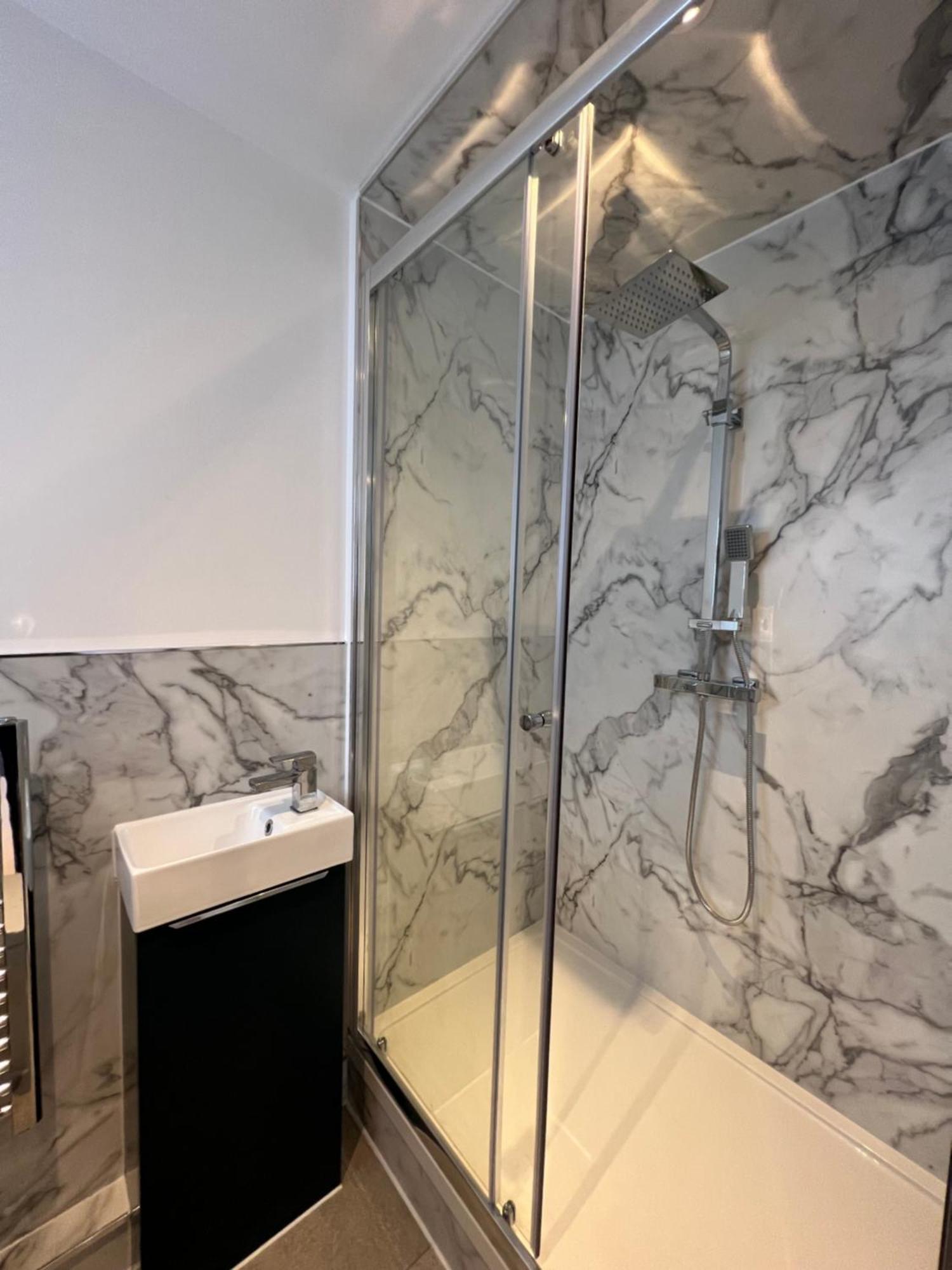 Spacious Battersea Rooms And Apartments Лондон Екстериор снимка