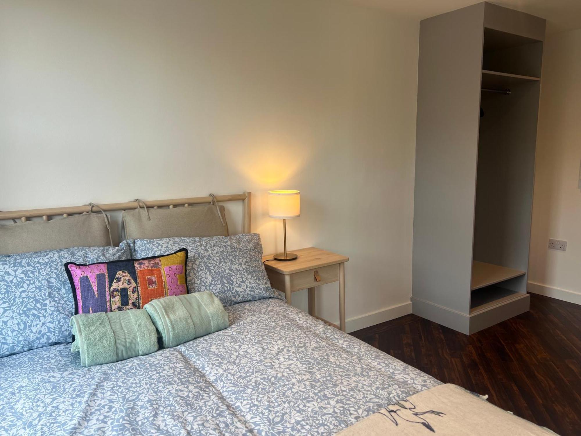 Spacious Battersea Rooms And Apartments Лондон Екстериор снимка